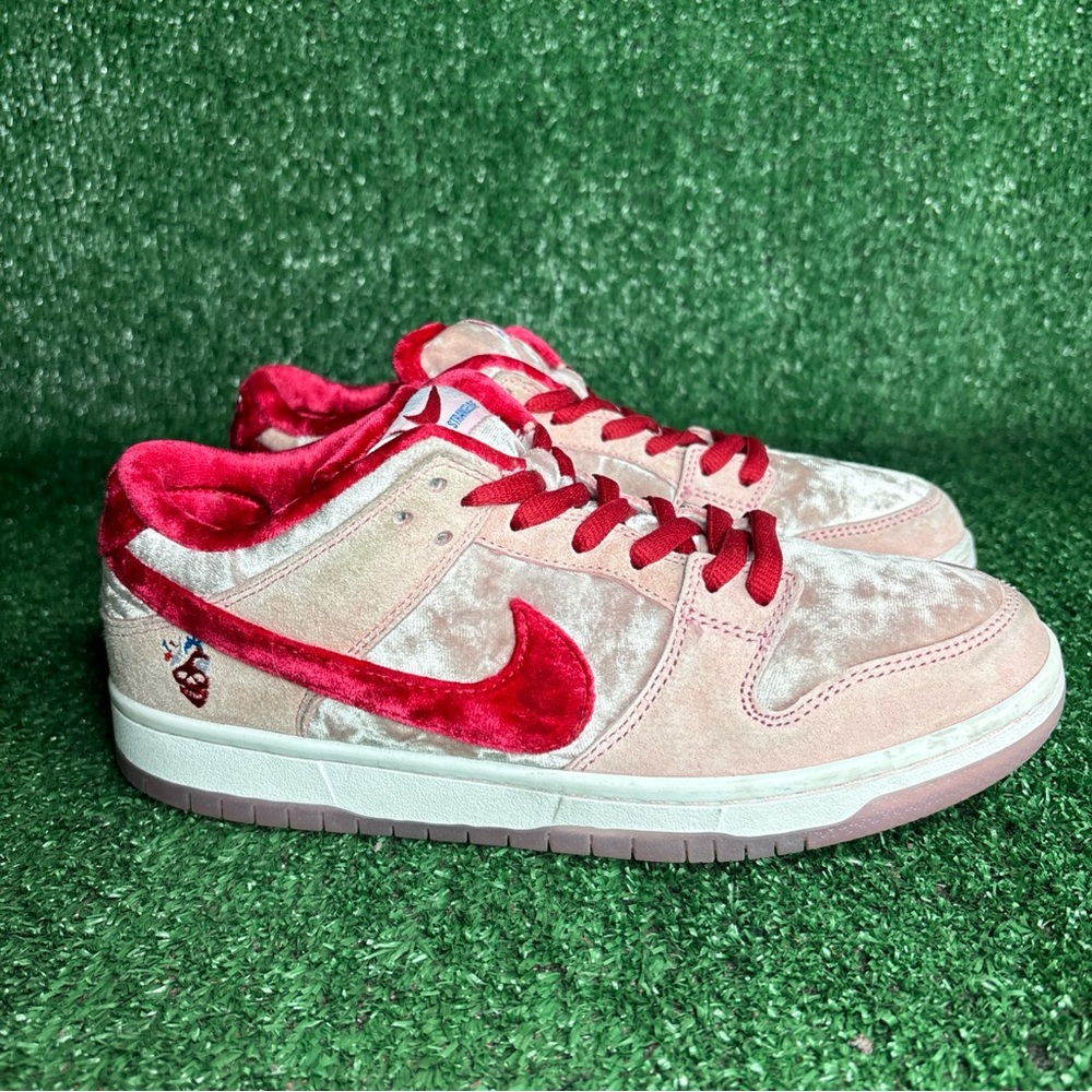 Nike‎ SB Dunk Low Pro Strangelove 2020 Womens Size 8.5 (Mens 7)